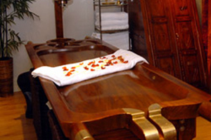 Ayurvedic Massage Table